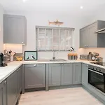 41 Chatsworth Gardens Holiday home